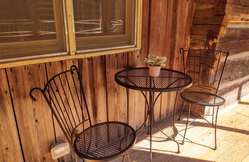 Rutherfordton Cabin | Authentic log cabin nestled in the woods by creek