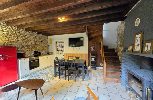 Maheru House | Authentic Normandy & large plot