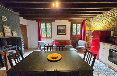 Maheru House | Authentic Normandy & large plot