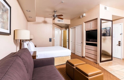 North Scottsdale Hotel | Authentic Southwest Getaway! Full Kitchen, Swimming Pool, Free Parking!