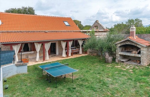 Oklaj Villa | Authentic Stone House In National Park Krka