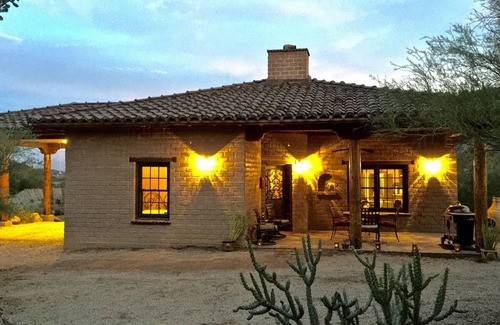 Drexel Heights House | Authentic Tucson Experience: Mud Adobe Casita Nestled in Canyon Among Wildlife