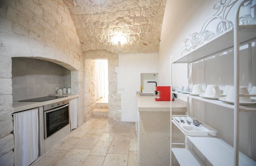 Alcanterini Villa | Authentic Villa in Castellana Grotte for 5 guests. Pet Friendly!