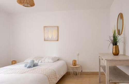 Quartier Administrations Apartment | Aux Arènes, 30m des Arènes, Balcon, Clim