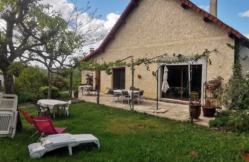 Saint-Cernin-de-Larche Villa | Aux Deux Ânes