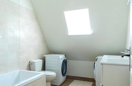Tremblay-les-Villages Apartment | Aux Roses et aux Poutres - Jardin - Arrivée Autonome