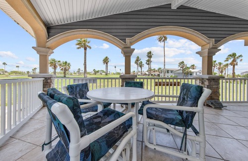 Port Isabel Cottage | Available for Spring! Best view of 4th on the green! #564