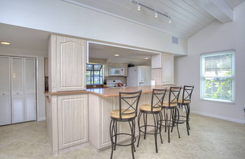 Longboat Key House | Available THANKSGIVING & CHRISTMAS! Luxurious beachfront house on exclusive LBK!