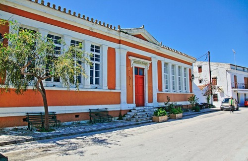 Gaios Apartment | Avgi Apartment Dio: Renovated Paxos apartment inside Gaios, panoramic sea views