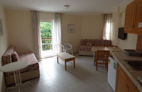 Icmeler City Center Apartment | Avlu 4 Apart Hotel