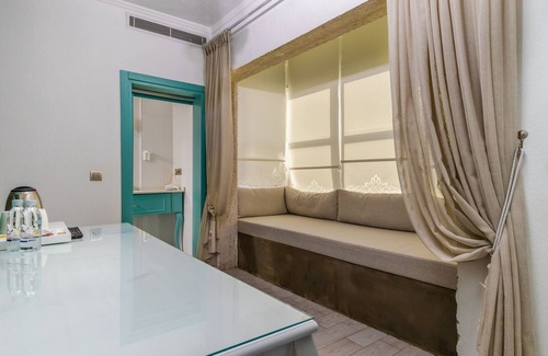 Alacati Hotel | Avlu Alacati Butik Otel