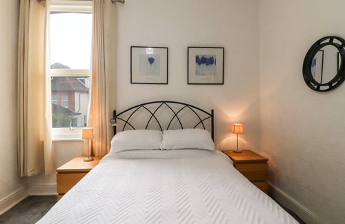 Clacton-on-Sea Cottage | AVONDALE, pet friendly, country holiday cottage in Clacton-On-Sea