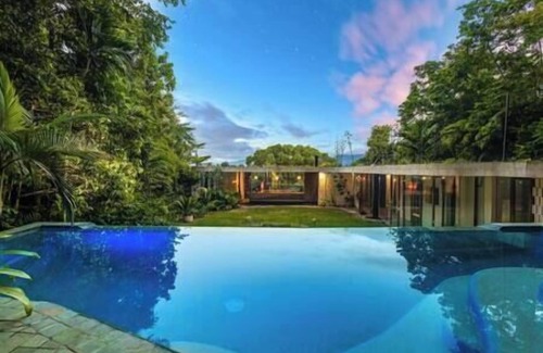 Edge Hill Apartment | Award Winning Architectural Nature Stay