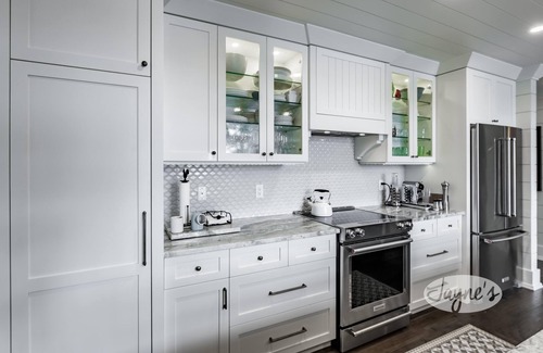Baysville Cottage | Award Winning View on Lake of Bays, 3 bdrm 3 bath 4 season cottage!