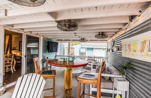 Laguna Beach House | AWaveFromItAll|Sleeps4|1Blk2Bch|DogOK|Patio