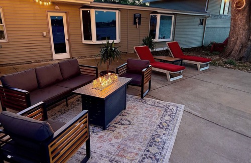 Scott County House | Awesome 3 Bedroom River Front Retreat right on the water!