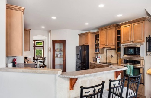 Rollingbay House | Awesome 5 bedroom, 4 bathroom, waterfront home with beautiful views and sauna.