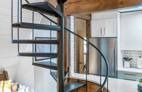 Hendersonville House | Awesome A-frame unique hot tub, fire pit game garage