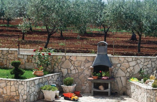 Galizana Apartment | Awesome apartment in Galizana with 1 Bedrooms and WiFi