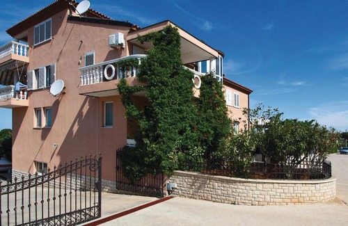 Galizana Apartment | Awesome apartment in Galizana with 1 Bedrooms and WiFi