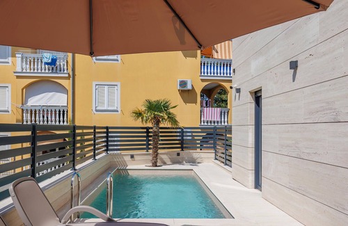 Zidarici Apartment | Awesome apartment in Malinska with WiFi