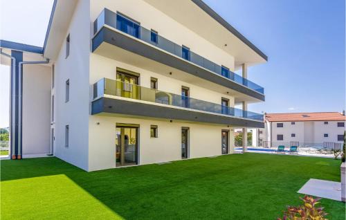 Milcetici Apartment | Awesome Apartment In Malinska