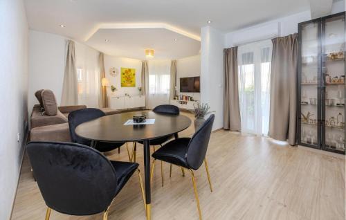Mejasi Apartment | Awesome Apartment In Split With Wifi