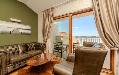 Sukosan Apartment | Awesome Apartment In Sukosan With Sauna