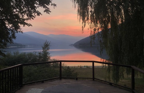 Nelson House | Awesome Beach House on Kootenay Lake in Nelson