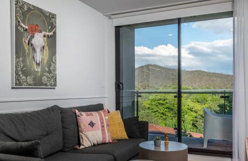 Braddon Apartment | Awesome Brooklyn Inspired Stay - Mt Ainslie View