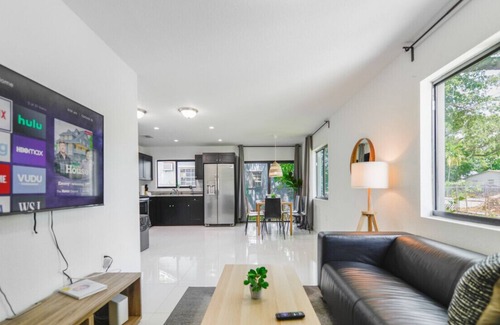 West Little River House | ★Awesome Duplex 3 Bedrooms/2 bathrooms★