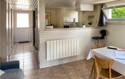 Criquetot-lʼEsneval House | Awesome Home In Criquetot-L'esneval