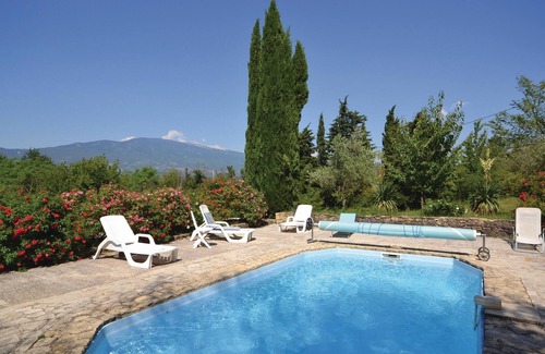 Crillon-le-Brave House | Awesome home in Crillon le Brave