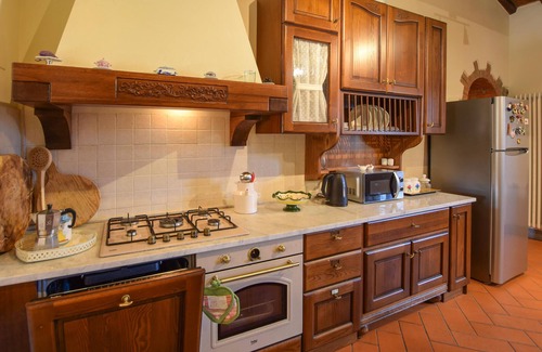 Bibbiena House | Awesome home in Bibbiena with kitchen