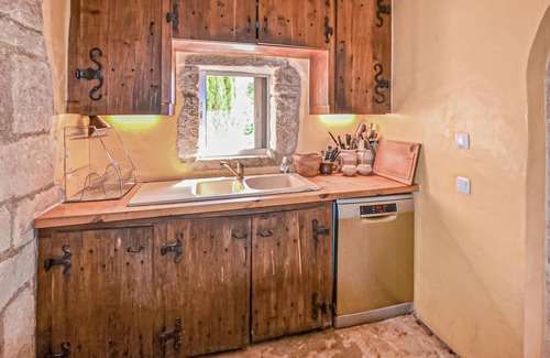 Bonnieux House | Awesome home in Bonnieux with sauna
