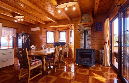 Sveti Ivan Zelina House | Awesome home in Donja Zelina with WiFi