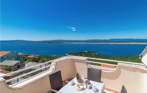 Klanfari Apartment | Awesome Home In Dramalj With Wifi
