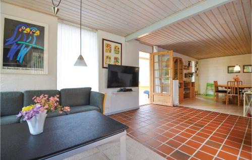 Øer Strand House | Awesome Home In Ebeltoft With Wifi