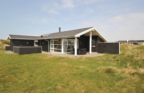 Sonderho House | Awesome home in Fanø with kitchen