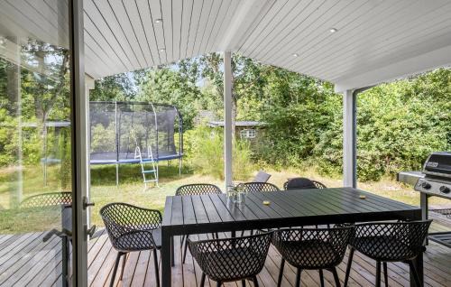 Hojby House | Awesome Home In Højby With Wifi
