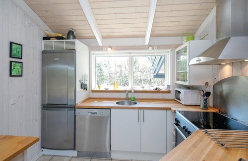 Helberskov Strand House | Awesome home in Hadsund with kitchen