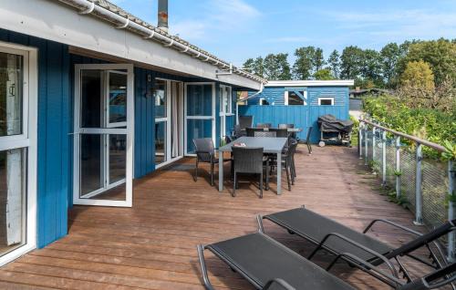 Hejlsminde Strand House | Awesome Home In Hejls With Sauna
