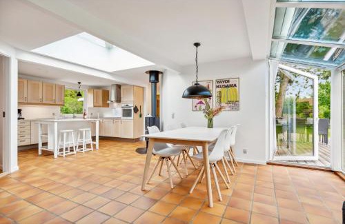 Vibæk Strand House | Awesome Home In Knebel With 2 Bedrooms And Internet