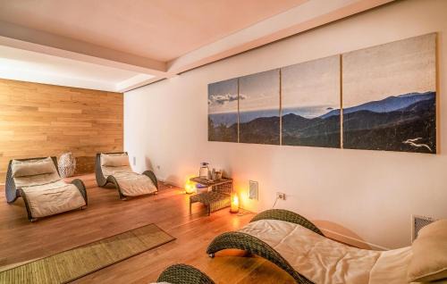 Regione Ca' Nova House | Awesome Home In Magliolo With Sauna