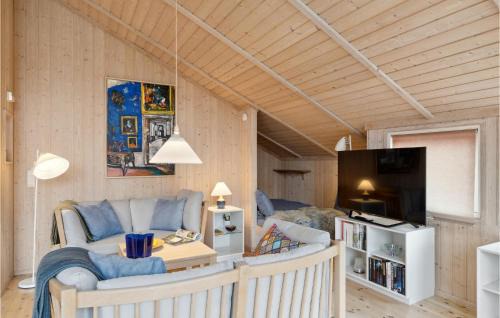 Lumsas House | Awesome Home In Nykøbing Sj With Wifi