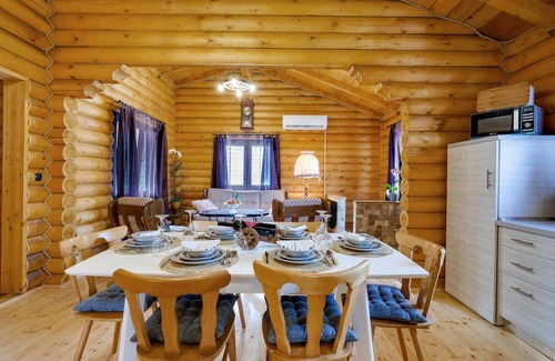 Petrinja House | Awesome home in Petrinja with sauna
