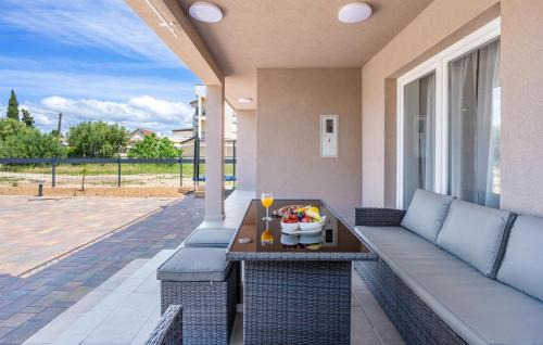 Pirovac House | Awesome Home In Pirovac With Kitchen