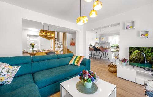 Pirovac House | Awesome Home In Pirovac With Kitchen