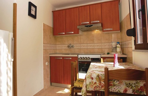 Pomer House | Awesome home in Pula with kitchen