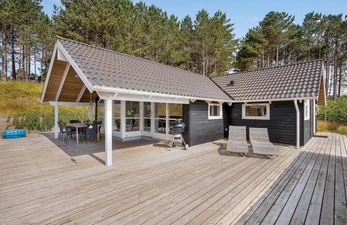 Sønderstrand House | Awesome home in Rømø with kitchen